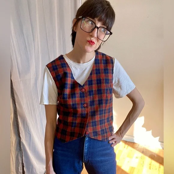 Vintage Plaid Vest - Picture 3 of 12